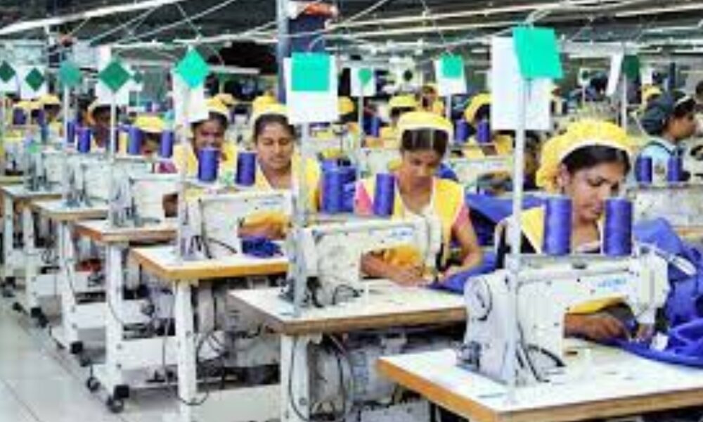 5,000 workers lose jobs over apparel factory closure! – Sri Lanka Mirror – Right to Know. Power to Change