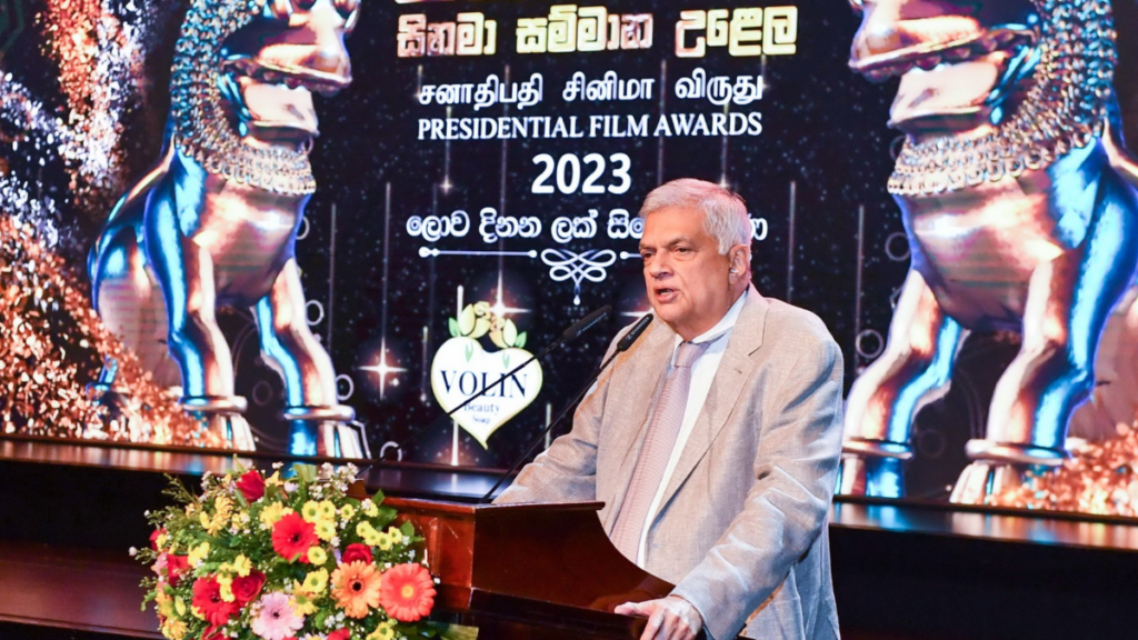 Kamal & Kumara Thirimadura shine at Presidential Cinema Awards Sri Lanka Mirror Right to