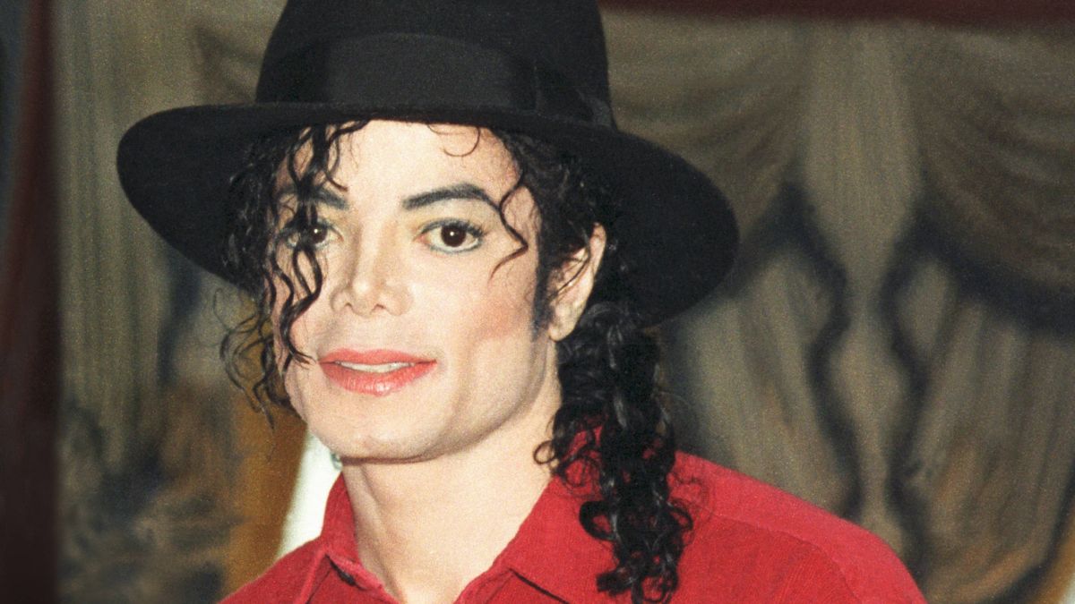 Michael Jackson's glittery sock sold for over $8000 – Sri Lanka Mirror –  Right to Know. Power to Change