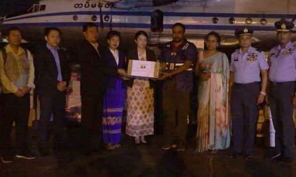Aircraft carrying aid arrives from Myanmar